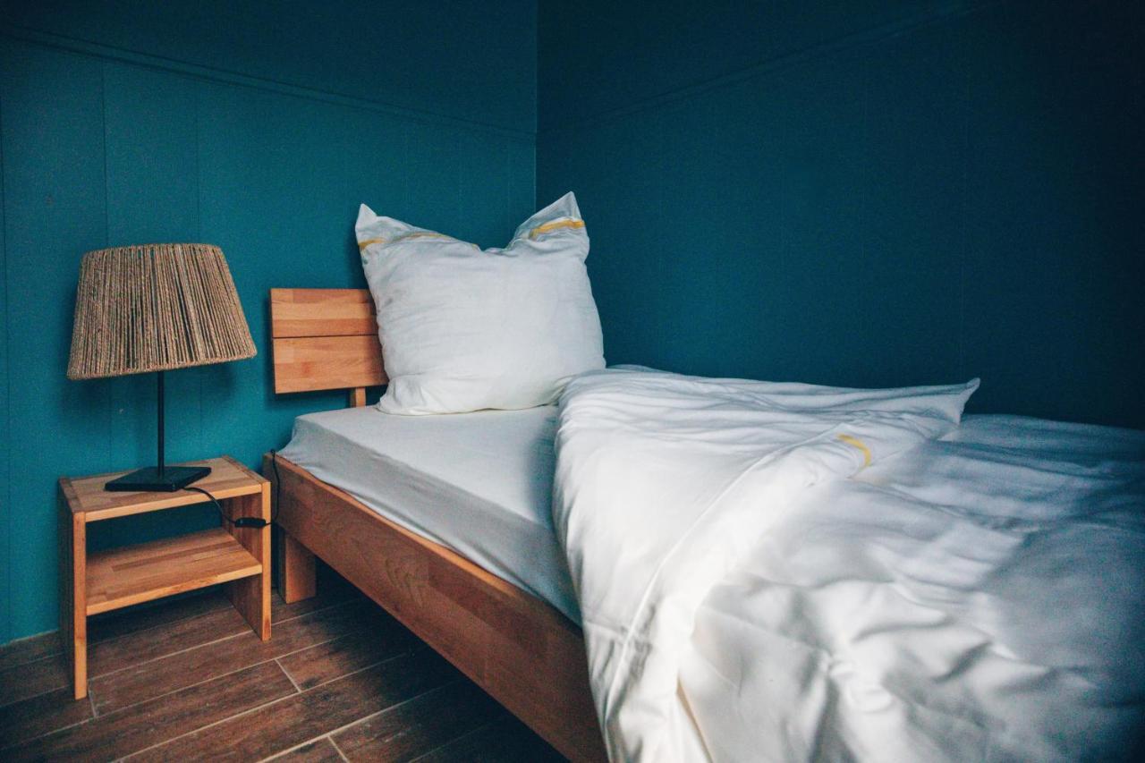 Happy End Hotel Мюнхен Экстерьер фото